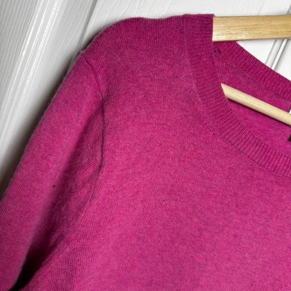 J.Crew Raspberry Pink Crewneck Sweater Size Large Classic Lightweight Knit - Picture 3 of 9